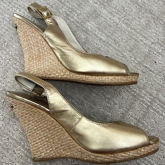 Lilly Pulitzer Kristen gold wedge size 7 - Picture 7 of 11